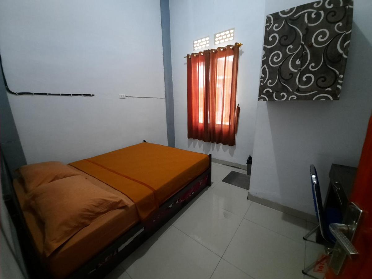 Oyo 3373 Favour Hotel Pagaralam Екстер'єр фото