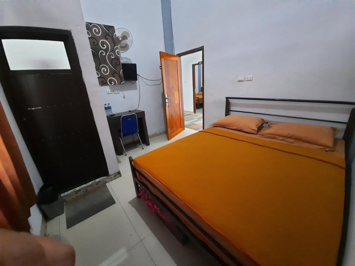 Oyo 3373 Favour Hotel Pagaralam Екстер'єр фото
