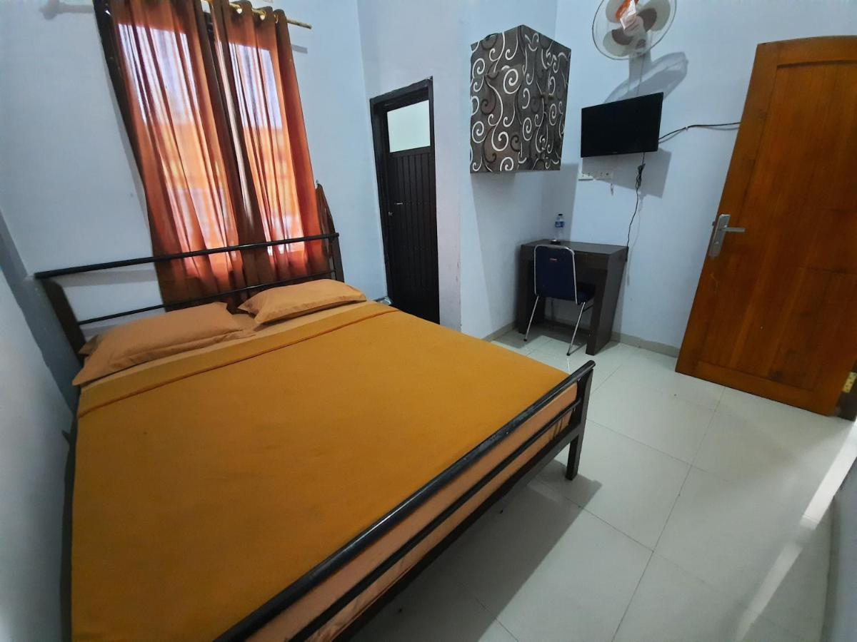 Oyo 3373 Favour Hotel Pagaralam Екстер'єр фото